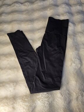 Skims SOFT SMOOTHING SEAMLESS LEGGING | ONYX - size S